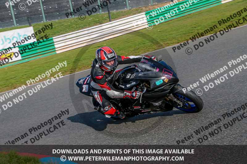 PJM Wedding Photography;enduro digital images;event digital images;eventdigitalimages;mallory park;mallory park photographs;mallory park trackday;mallory park trackday photographs;no limits trackdays;peter wileman photography;racing digital images;trackday digital images;trackday photos